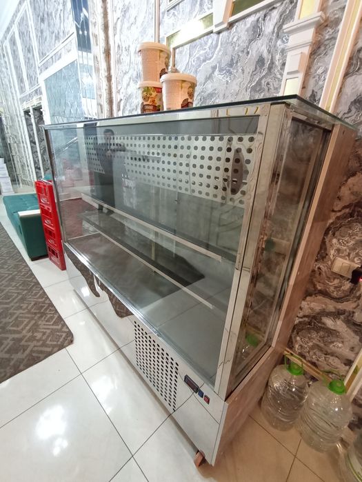 Холодильник витрина