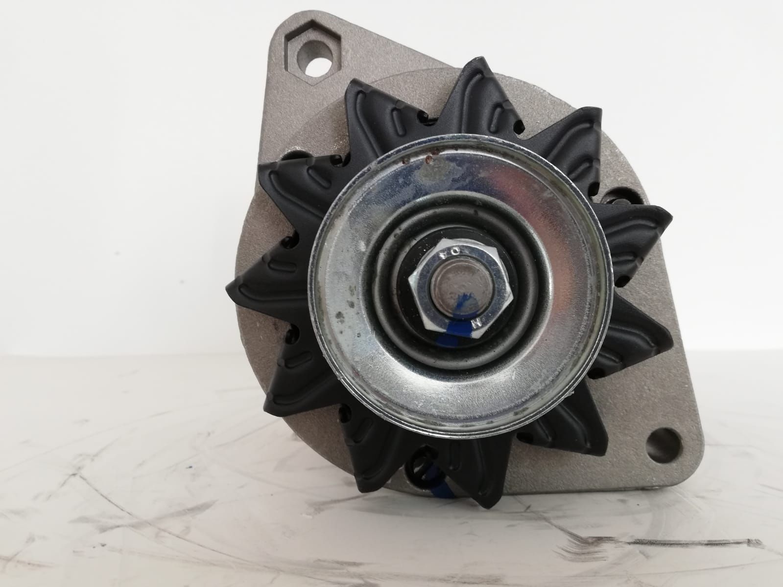 Alternator nou tractor Fiat tva inclus si garantie