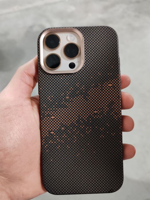 IPhone 16 pro max Desert