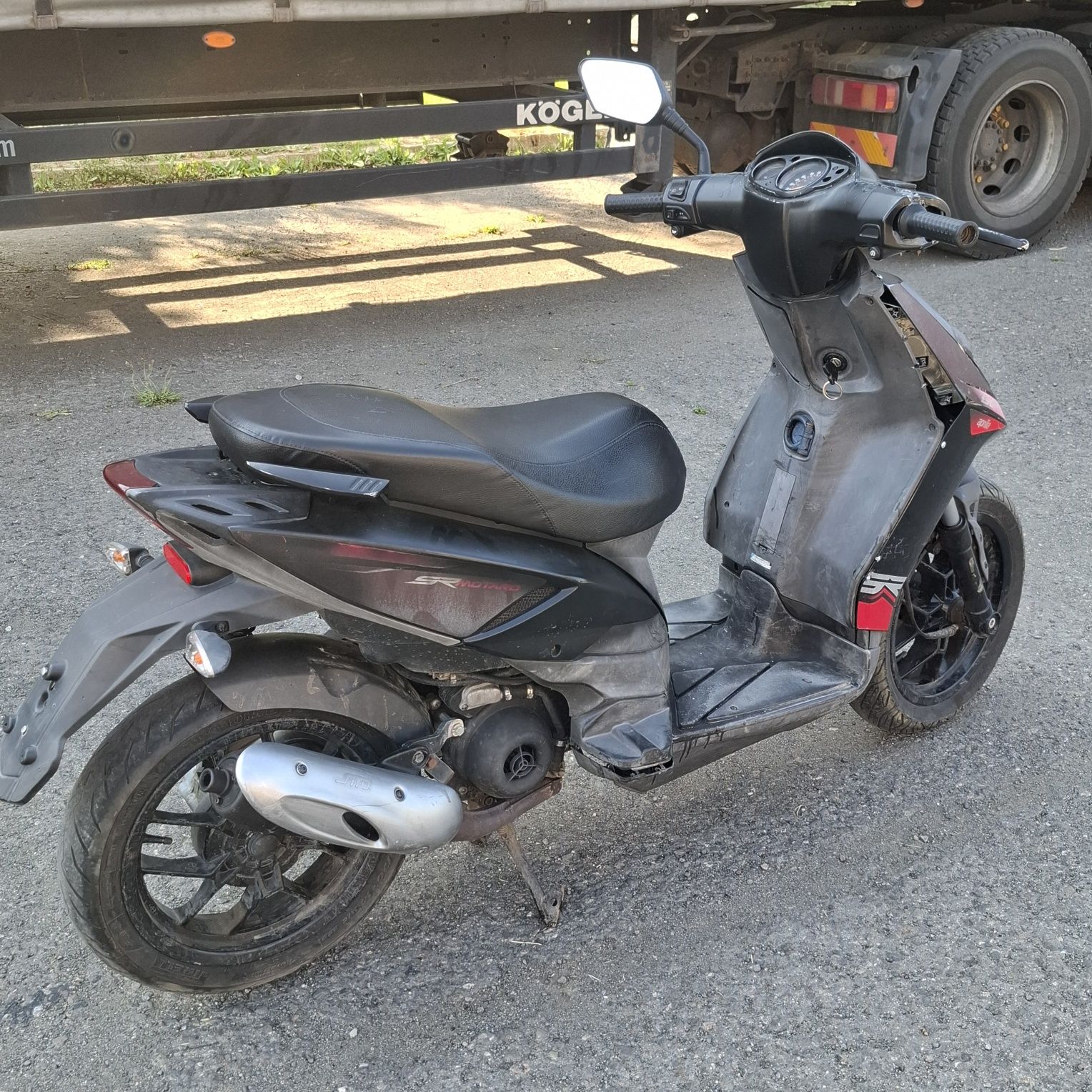 Aprilia sr 50 2015