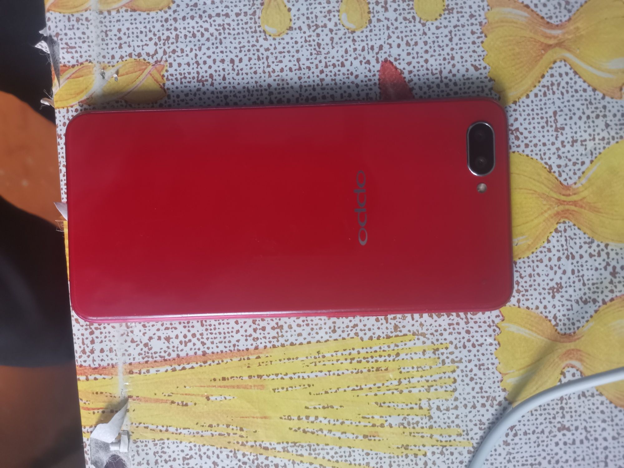 Продам хуавей nova 5t и oppo a3s