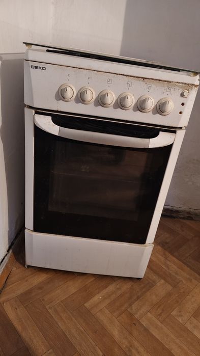 Продам газовую плиту