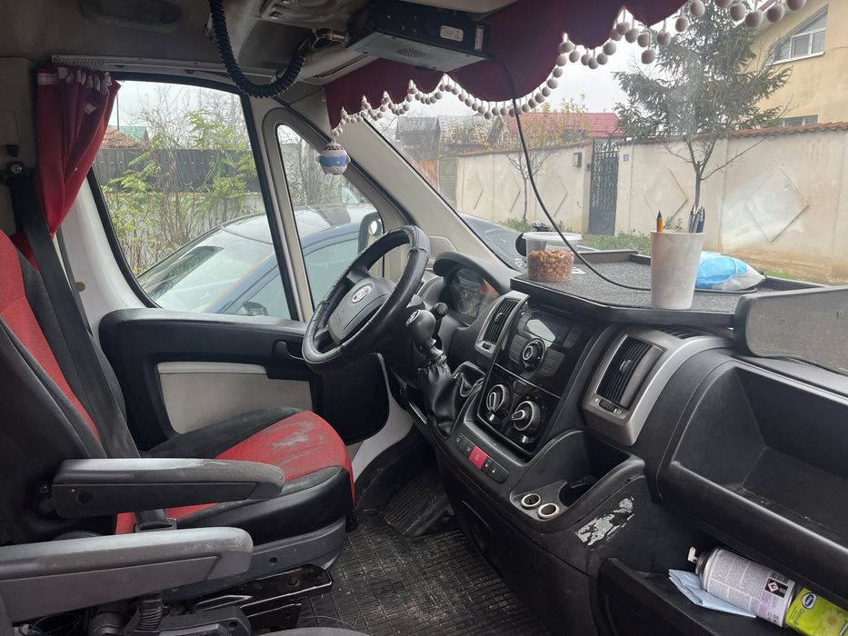 Vand sau schimb cu SUV, 7 locuri sau 8+1