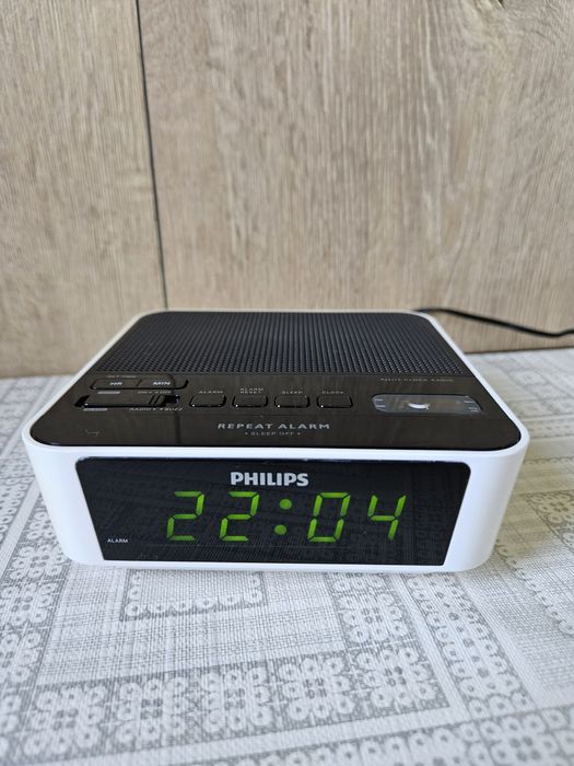 Ceas digital Philips ,cu radio ( AM-FM )