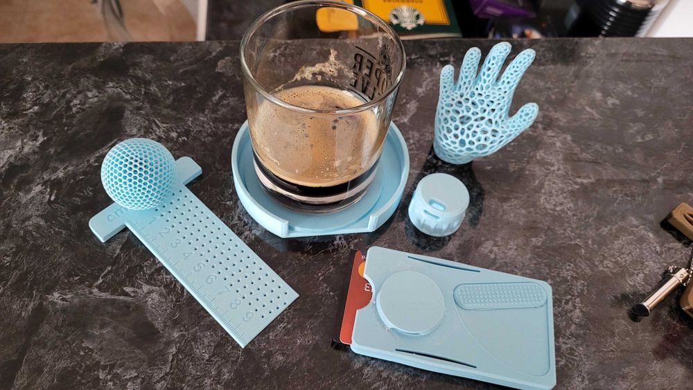 Стойка за поставки плюс други неща