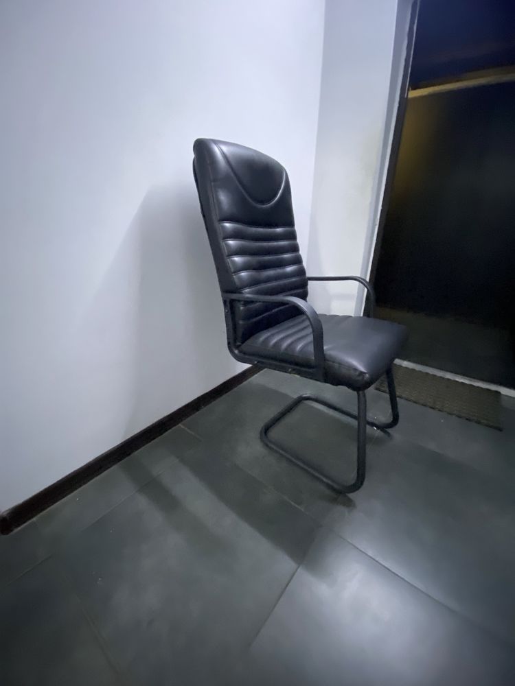 Продам кресла для офиса