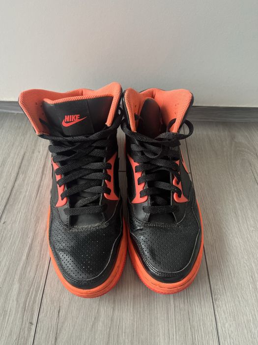 Дамски кецове Nike