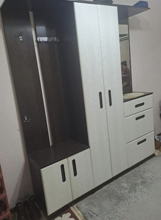 Шкаф для прихожий
