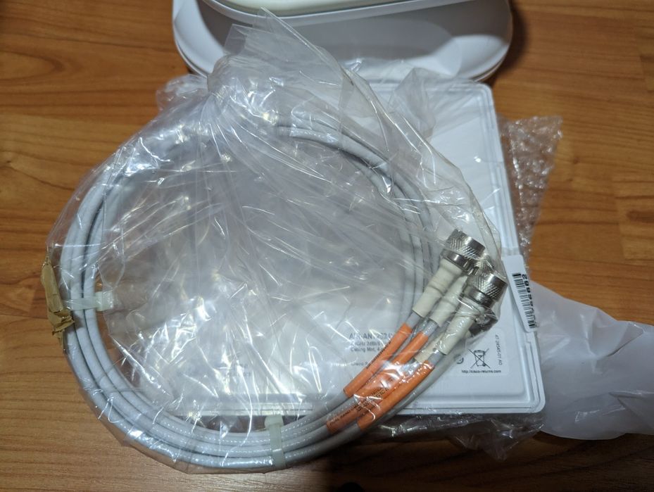 Antena Cisco Aironet 2.4 GHz 2dBi/5 GHz 4dBi