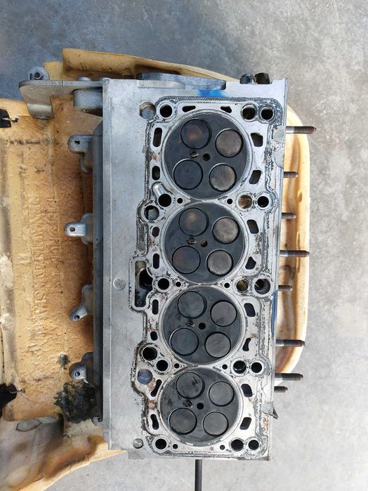 Chiulasa vibrochen pompă ulei Passat B6/CC/A4 B8/A5/A6 2.0D