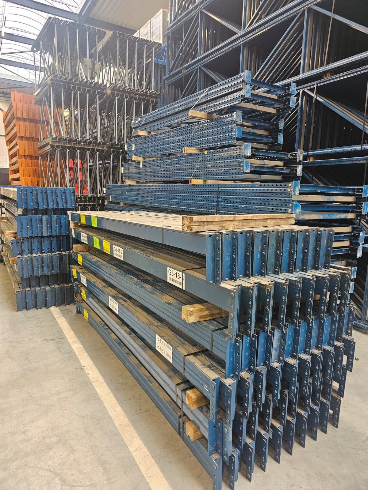 Rafturi metalice pentru paleți - Livrare rapidă