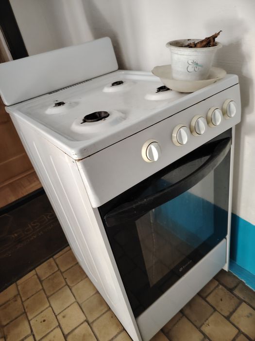 Отдам плиту газовую