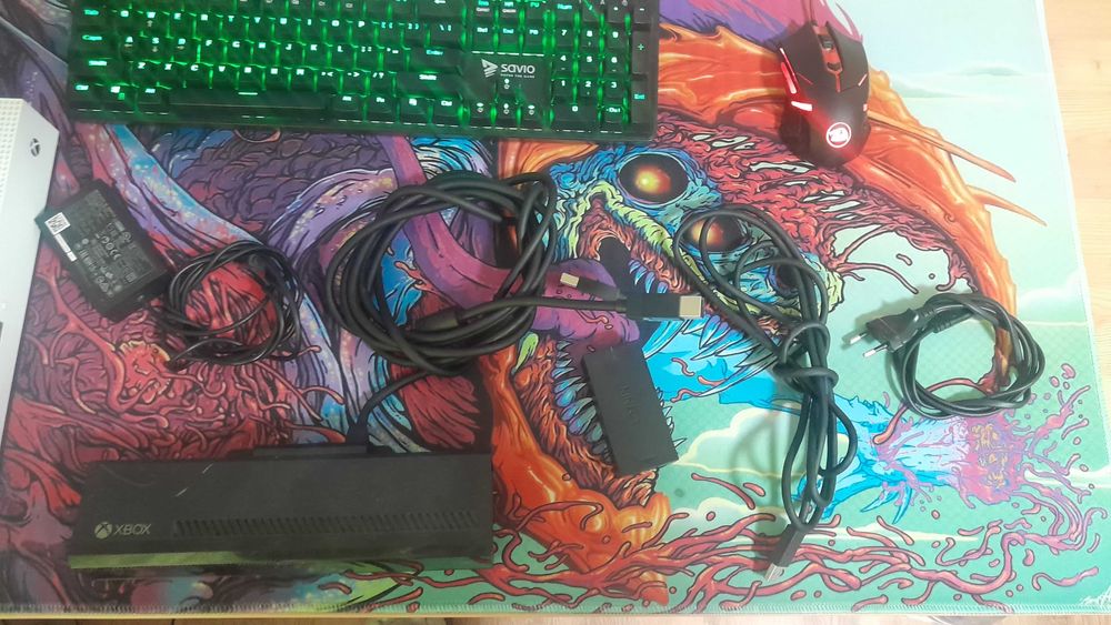 Xbox ONE S 1TB+Kinect Sensor+Jocuri+Statie de incarcare