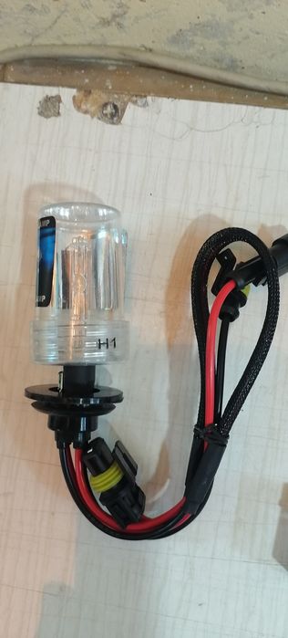 Ксенононови крушки H1 5000K 35W и баласти
