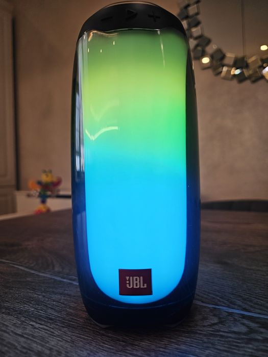 JBL wirless PULSE 4