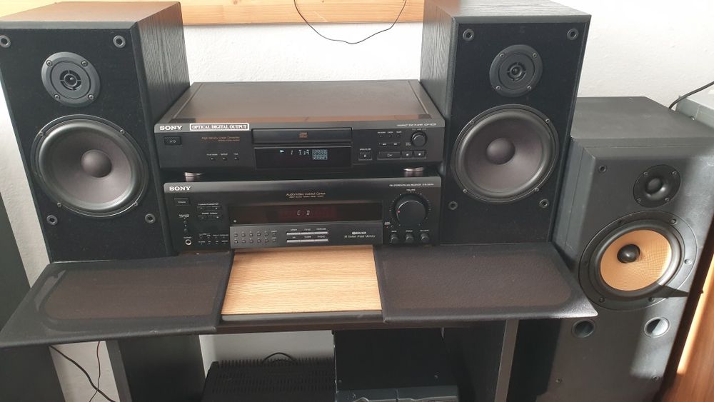 Linie audio Sony STR-DE215 cu boxe