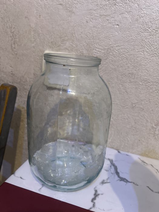 Продам банки 2л., в чистом виде,