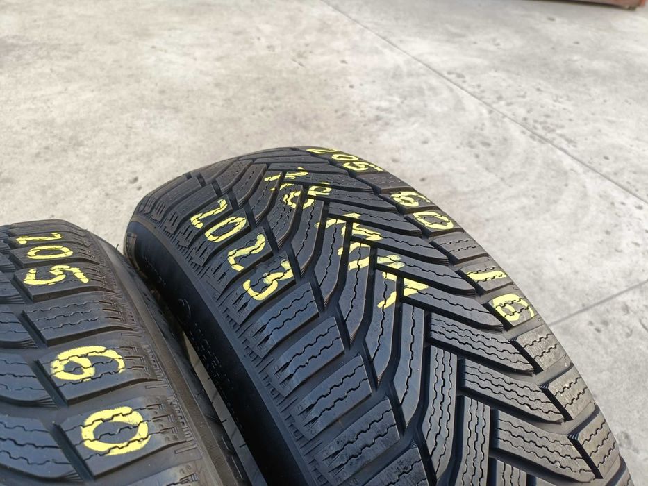 Doua anvelope iarna 205 60 16 michelinalpin 6 profil 7,8 mm 2023