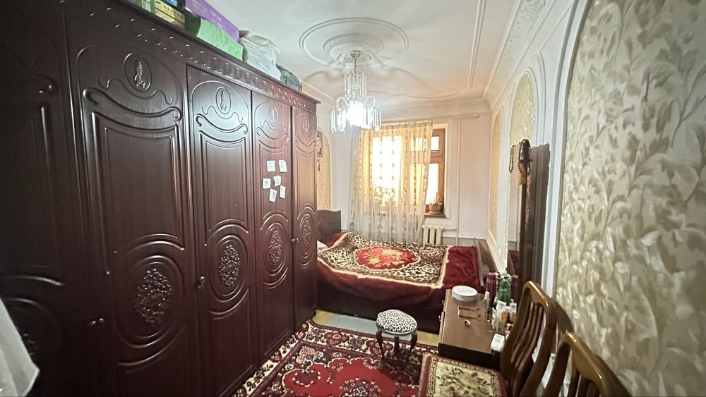 Срочно 3 хонали квартира сотилади Гагарин 3 этаж середина