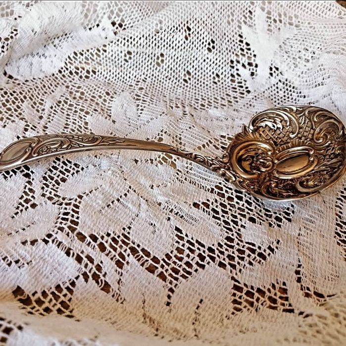 Сребърен прибор.