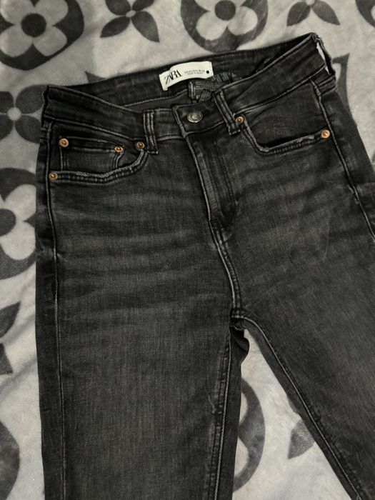 Джинсы Guess Zara