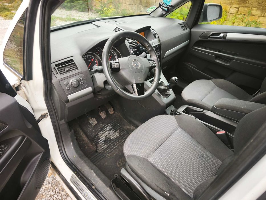 На части Opel Zafira B  1,8 Бензин