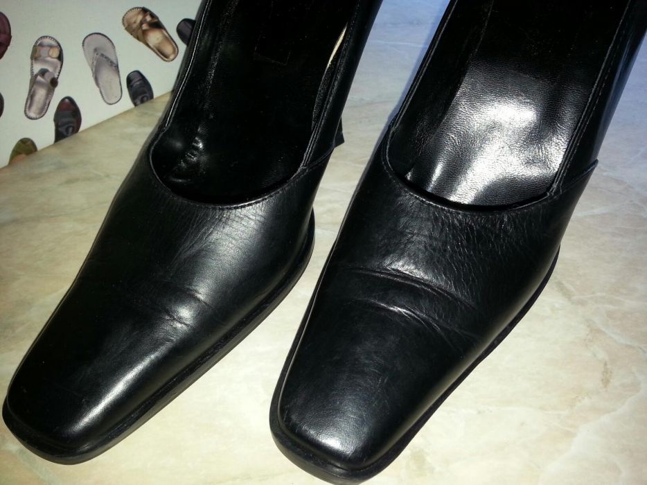 Италиански черни обувки