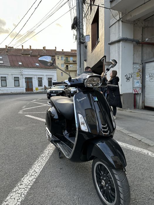 Vând Vespa Sprint 50cc, 2018, 2000 km!