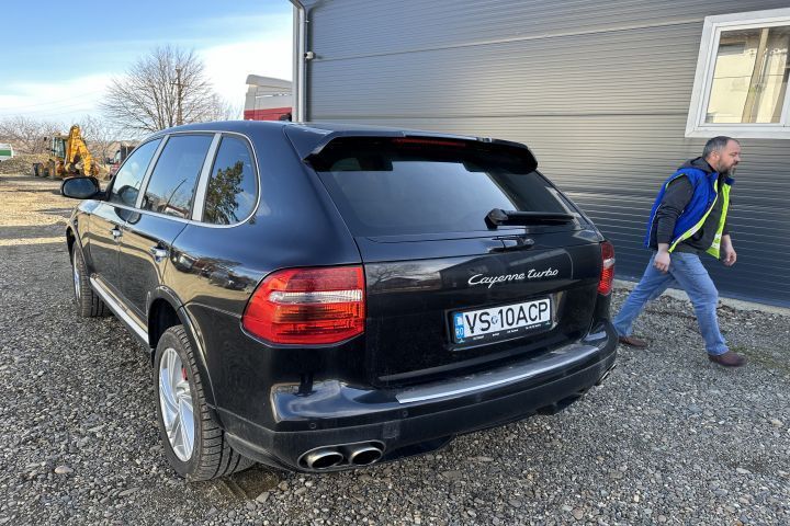 Suport etrier spate dreapta 4.8 Turbo Porsche Cayenne 957 [facelift]