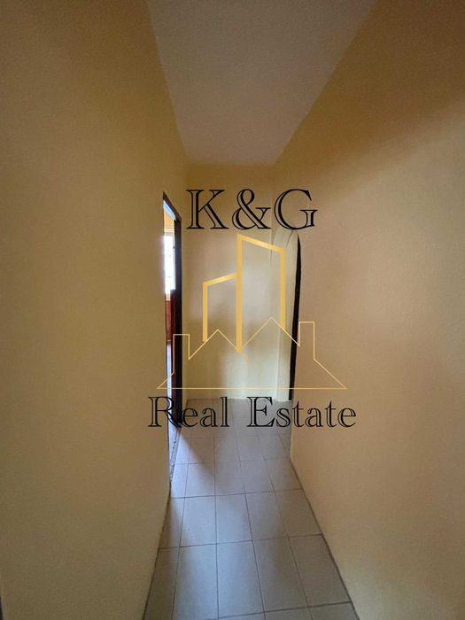 Двустаен разширен в ж.к " Орел "