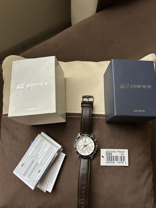 Часовник casio edifice