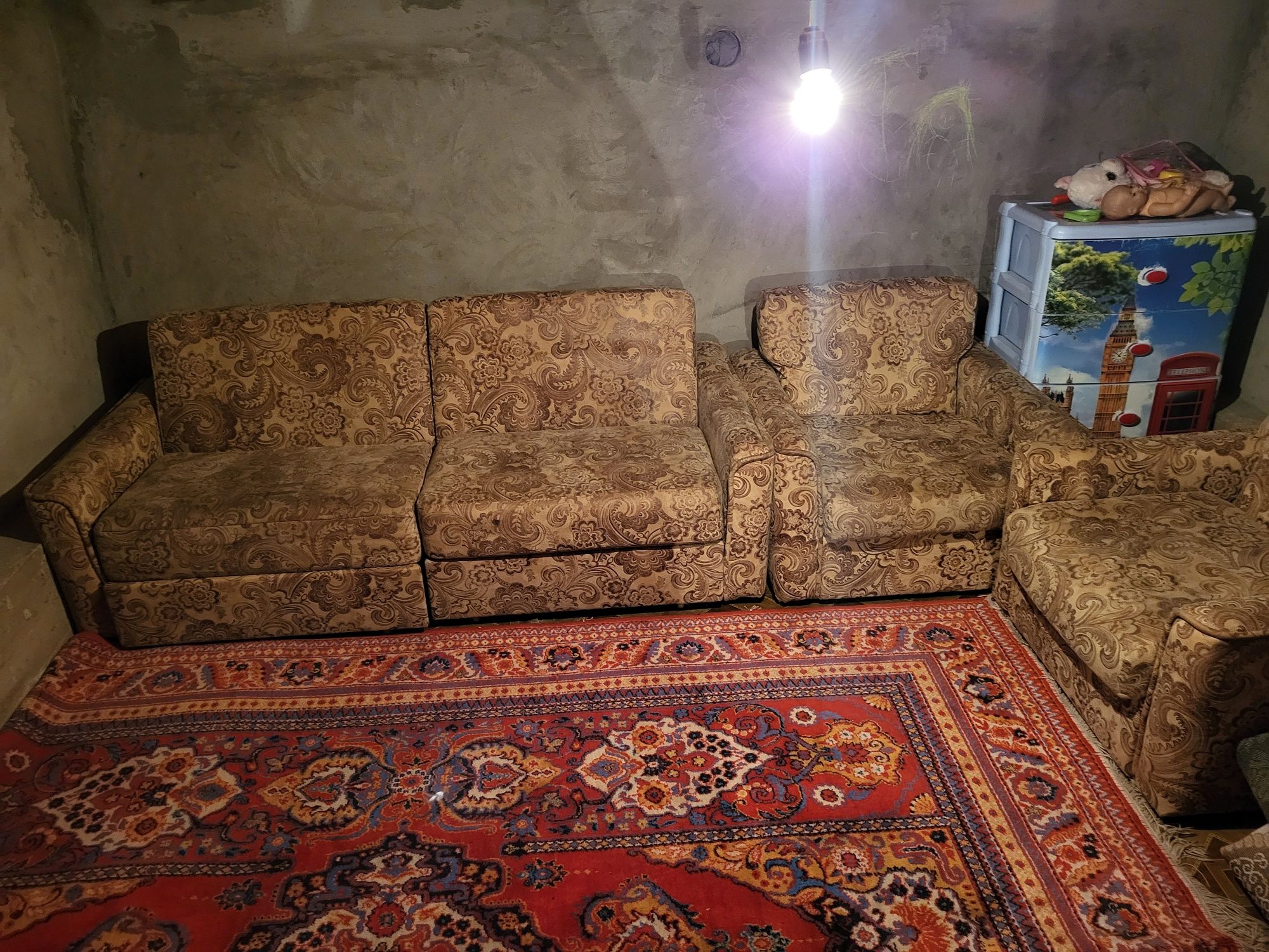 Подам раскладной диван кресло