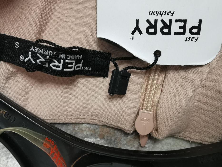 Продам новое платье