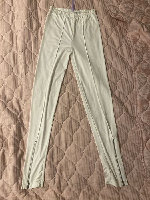 Продается тренировочный костюм