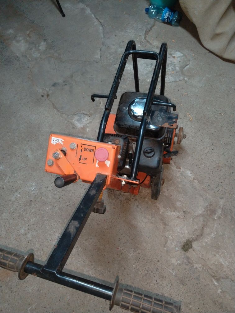 Tăietor asfalt beton Motor Honda