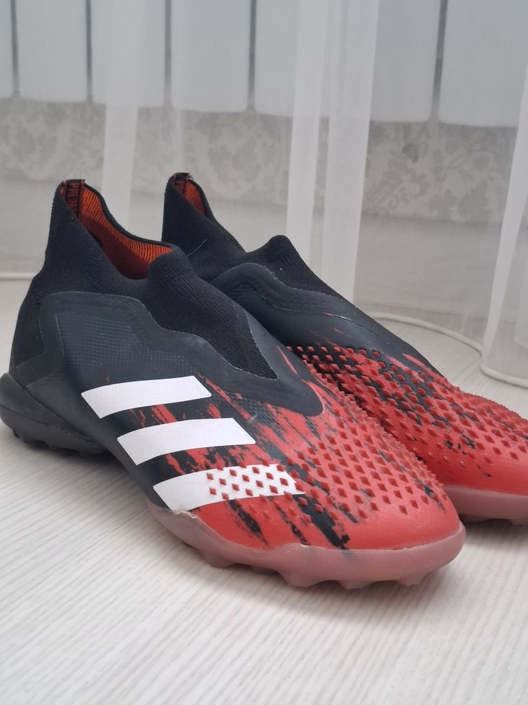 Сороконожки Adidas Predator 20 demonskin 42 размер