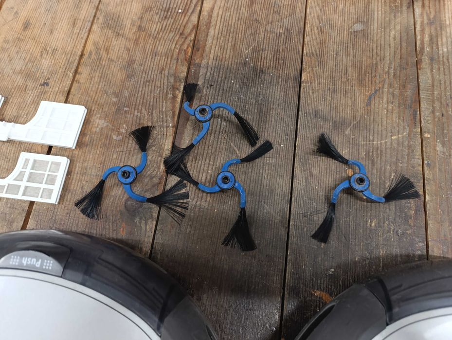 Прахосмукачки робот SAMSUNG SR8845 на части