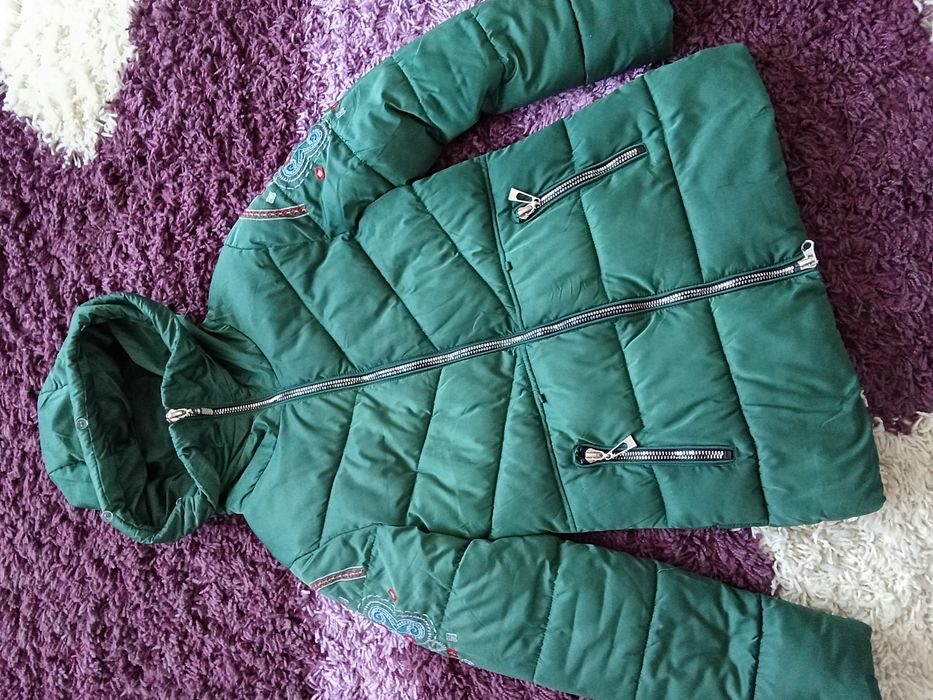 Geacă damă superbă.