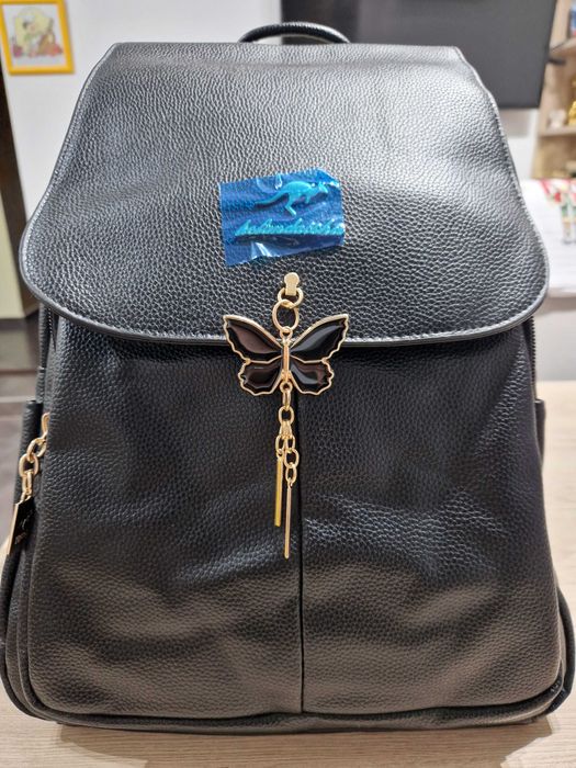 Продавам Дамска раница