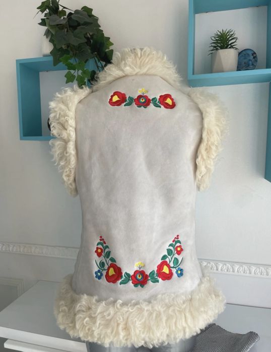 Cojoc de iarna tradional romanesc