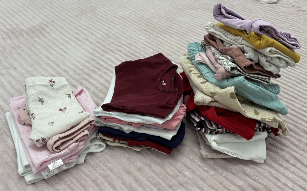 Lot hainute fete marime 62-68 -> 32 piese