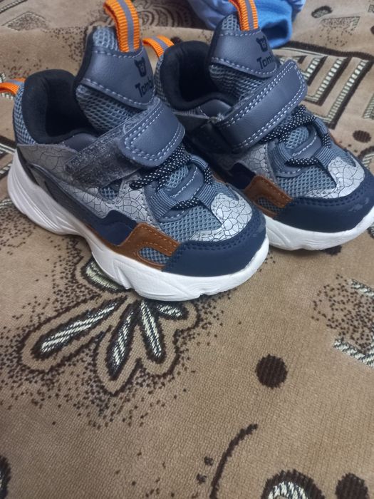 Продам детские кроссовки  в хорошем состоянии