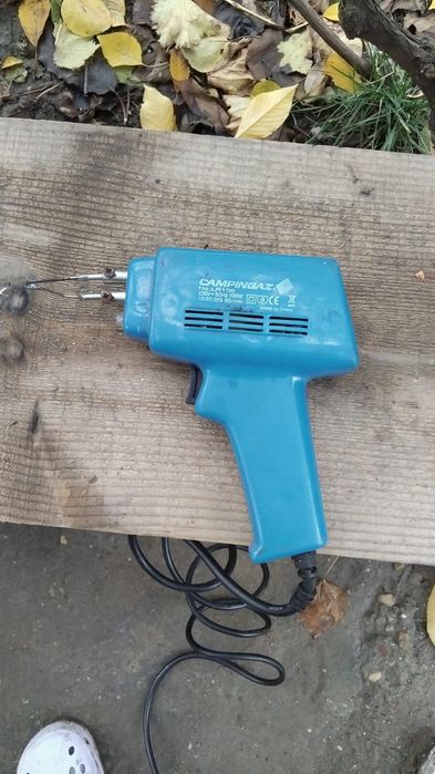 Vând pistol de lipit