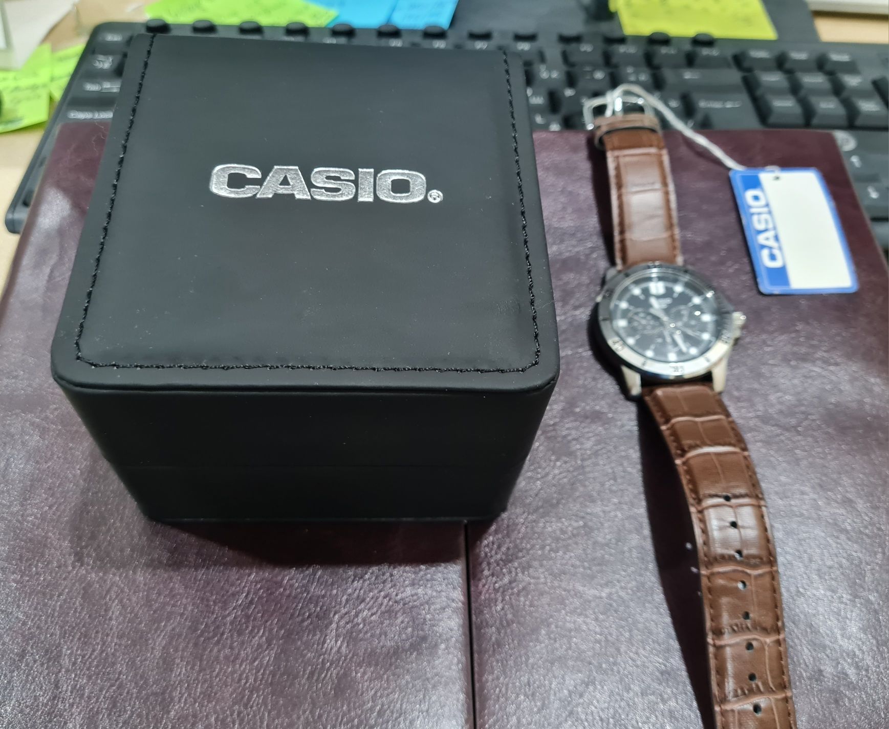 Японские часы Casio.