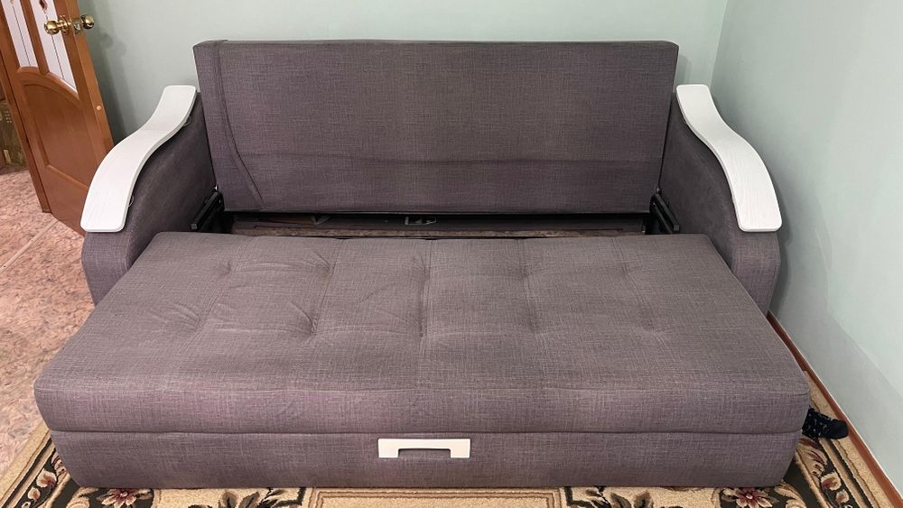 Продается рассклажной диван