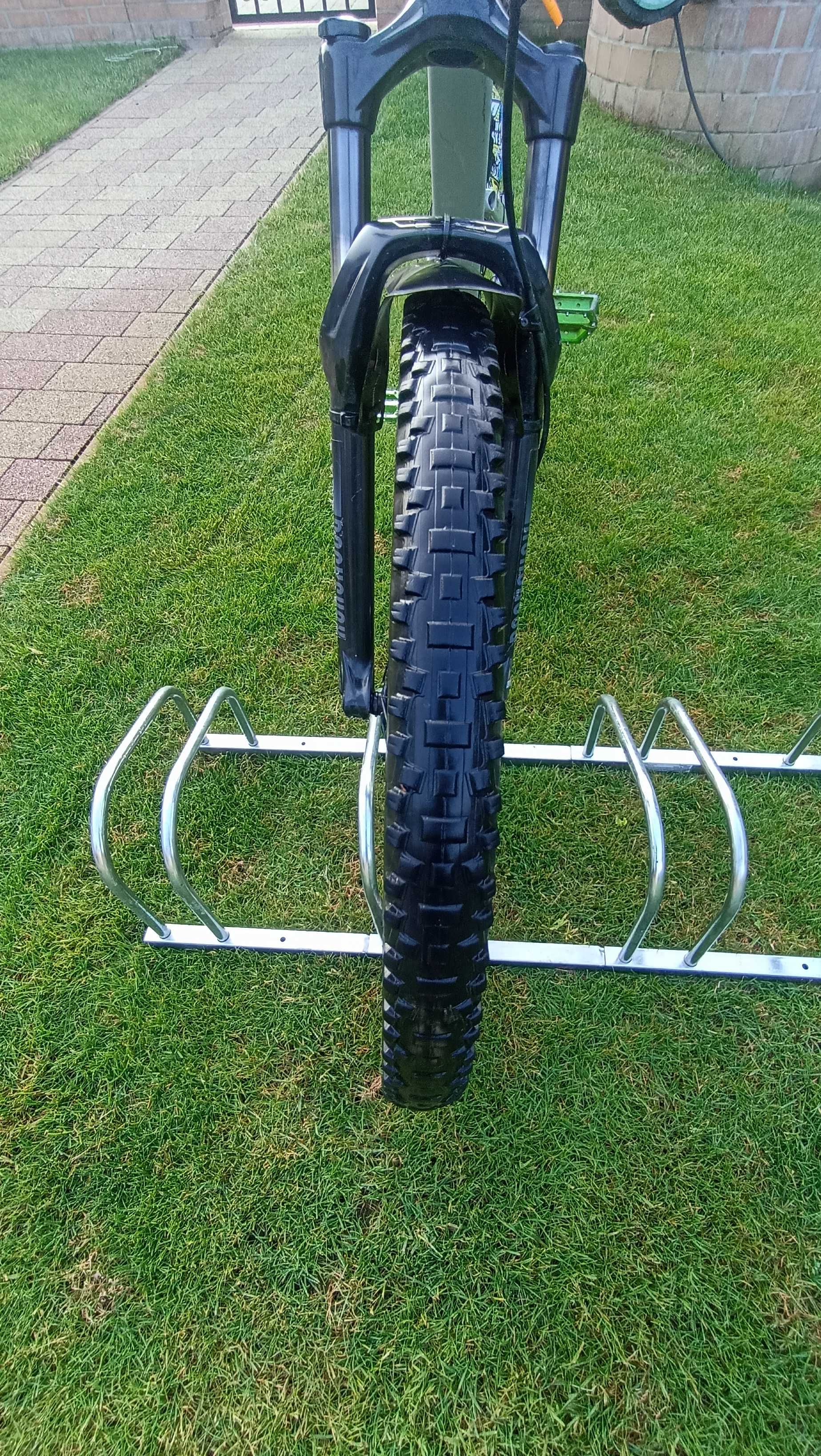 Vând bicicleta jamis DAKAR