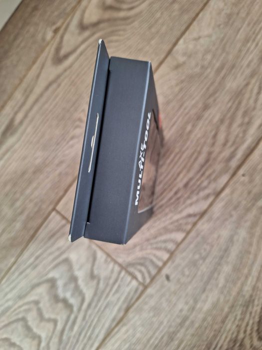 Vand unealta multifunctionala Carturesti