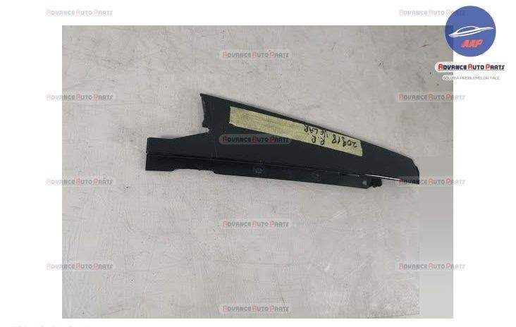 Външна Декорация Стълб Б Врата Ляв Заден оригинален Ленд Роувър / Land