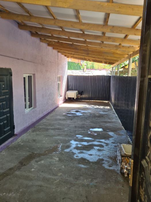 Дом с двориком Аренда . С ремонтом ! Миробадский район