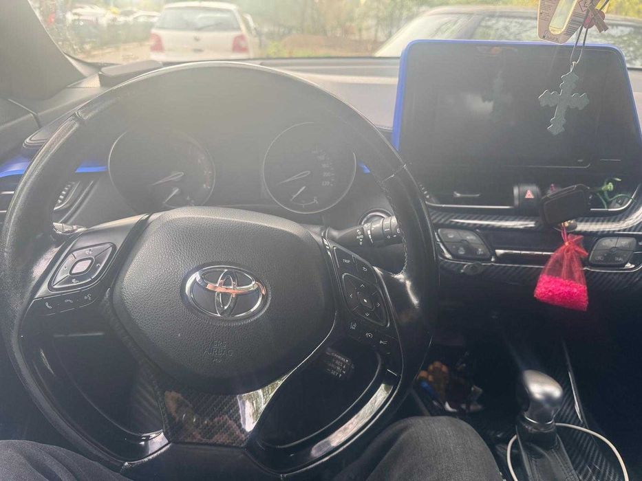 TOYOTA C HR , 2017 , 4X4 CVT
